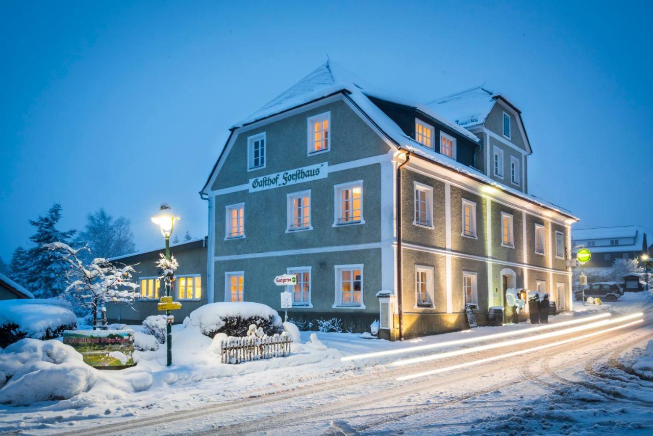 ホテルGasthof Zum Forsthaus フィッシュバッハ エクステリア 写真